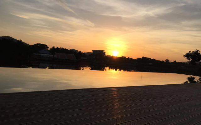 The Glory River Kwai Hotel