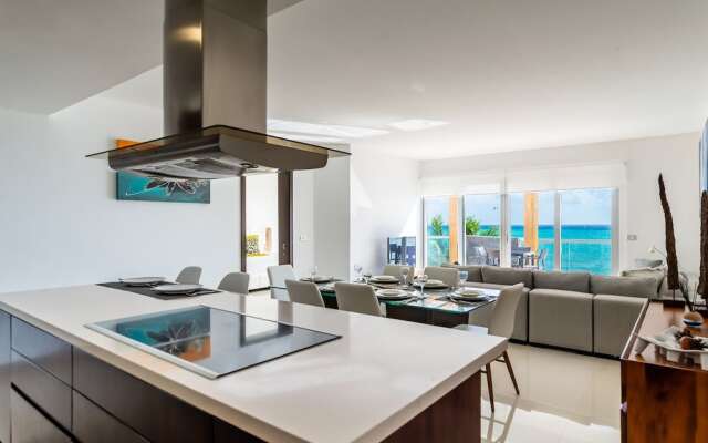 Z Casa Altamar 2 Bedroom Condo by RedAwning