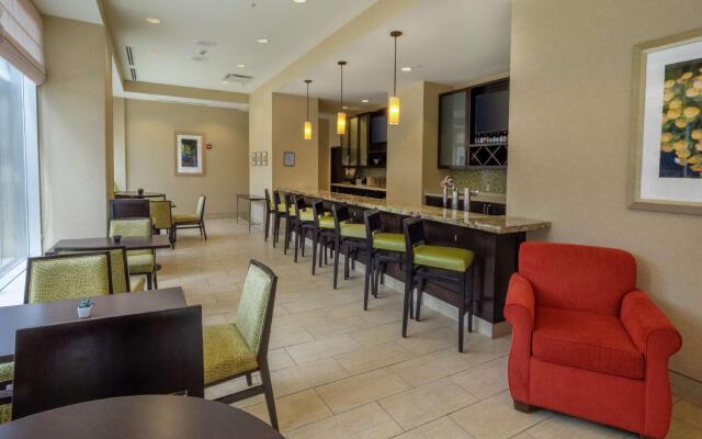 Hilton Garden Inn Buffalo Downtown