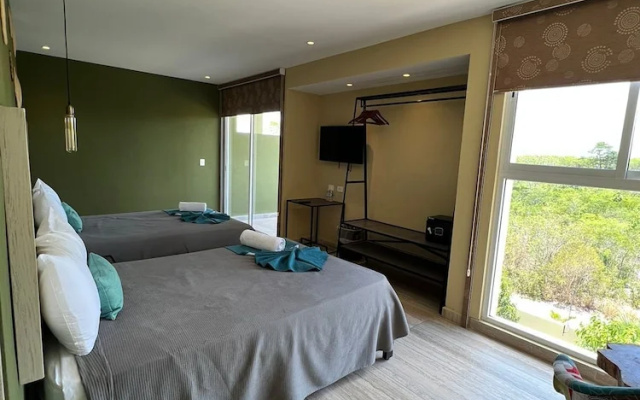 LOL-HA Cancun Boutique Hotel
