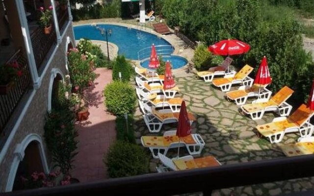 Perla Family Hotel