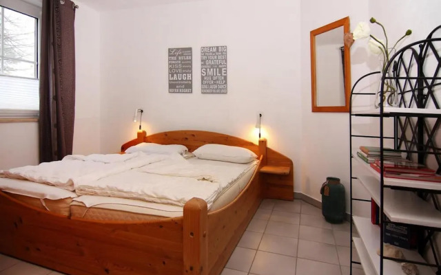 Wohnung in Wenkendorf mit Garten