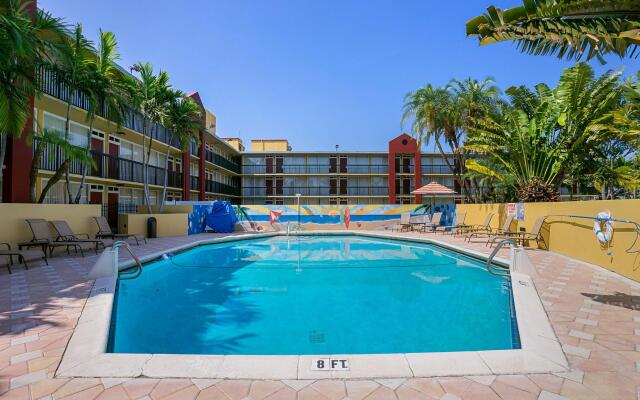 The Link Hotel on Sunrise