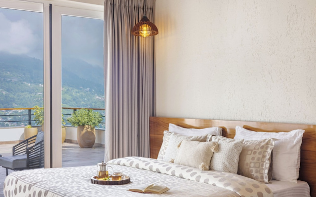 ELIVAAS Antarmann Casa Ember 2BHK