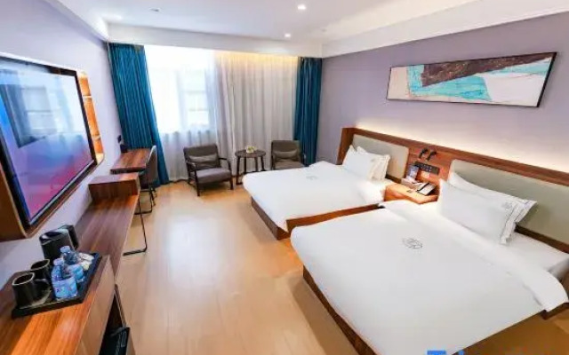 Qingmu Platinum Hotel (Nanjing Lishui Qinyin Avenue Branch)