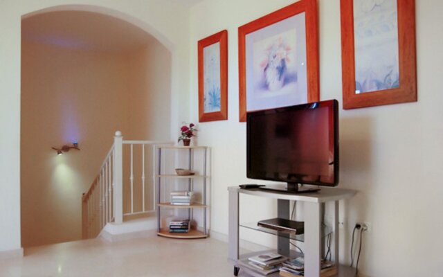 Apartment With 2 Bedrooms in Palm-mar, With Pool Access, Furnished Ter