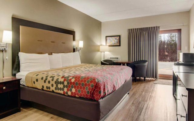 Econo Lodge Cadillac