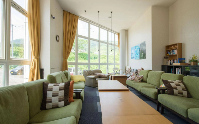 Owashi Lodge - Hostel