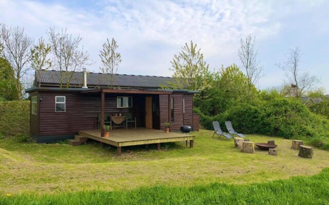 Cozy and Peaceful Cabin 15 Mins From Lyme Regis