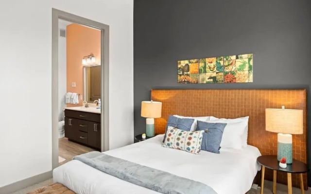 Modern Town Lake Penthouse by Cozysuites