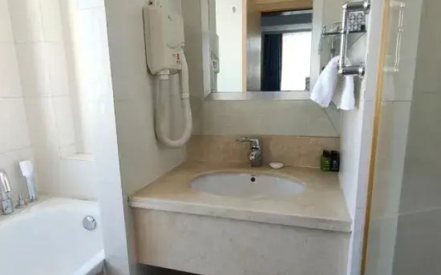 Huachen Hotel