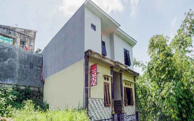 OYO 90887 Villa Sri Rejeki