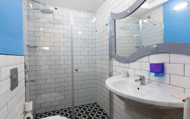 Mene City Hotel