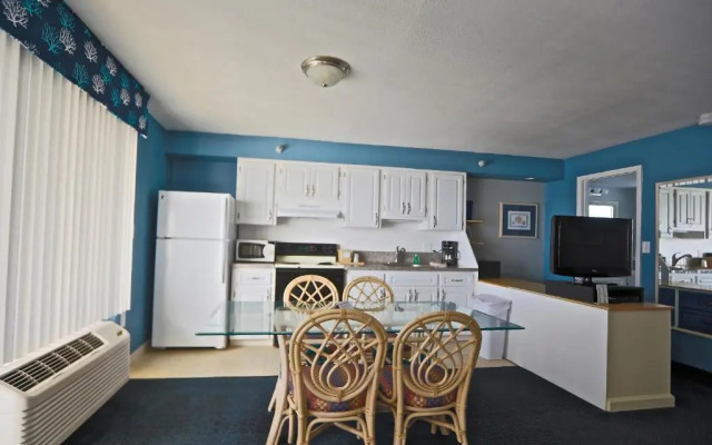 Shoreline Island Resort - Exclusively Adult