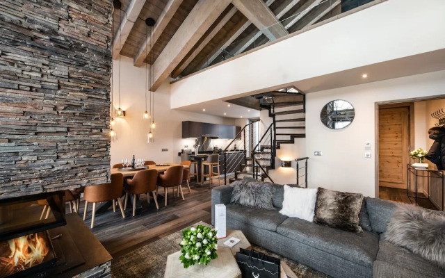 Yellowstone Lodge Chalet 3