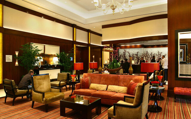 Luxury Suites International At The Signature