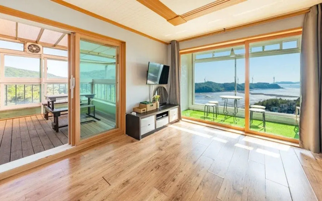 Daebudo Noeul And Bada Pension