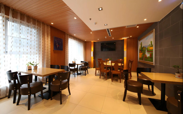 Starway Hotel