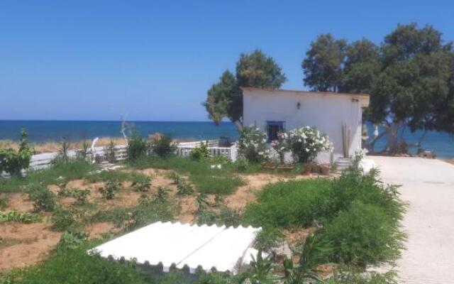 MARIA Cozy apartment 30m from the sea