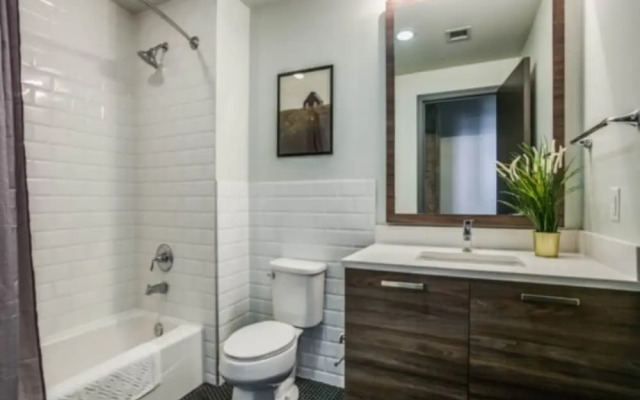 Downtown Luxury Lofts By RBA Living