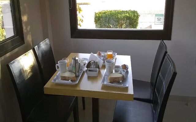 Avaton Hotel