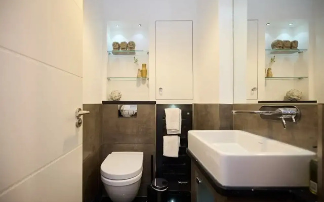 The South Hampstead Hideaway - Stylish 6bdr Home