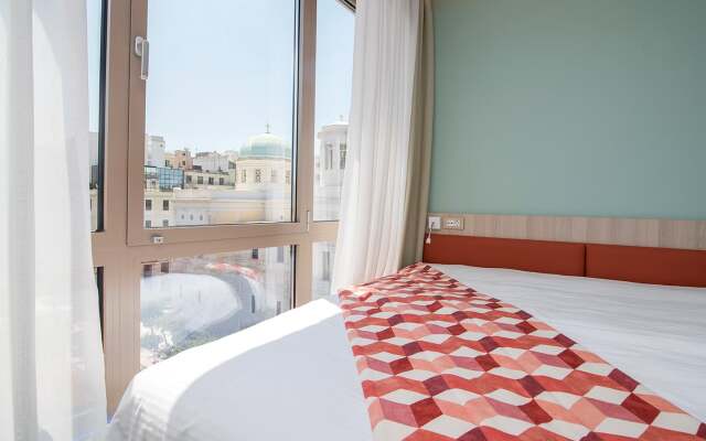 Casual Kubic Athens Hotel