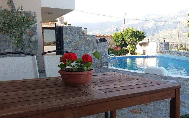 Petrochori Apart-Hotel