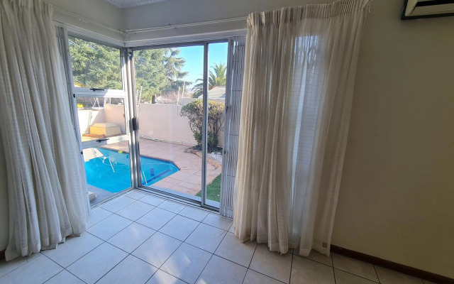 Luxurious Private Apartment With A Pool & Jaccuzi