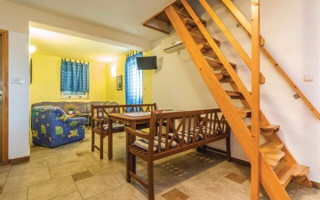 Beautiful Home in Crna Punta With Wifi and 2 Bedrooms