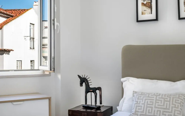 JOIVY Cosy 1-Bed Flat W/Seaview In Alfama