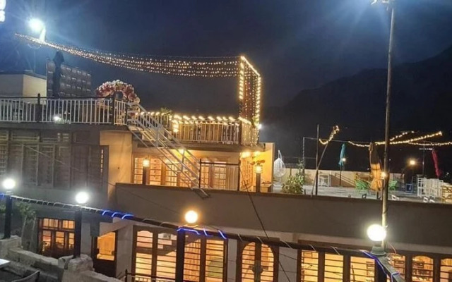 Indus Lodges Gilgit