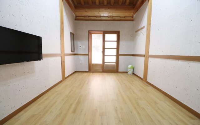 Nadul Hanok