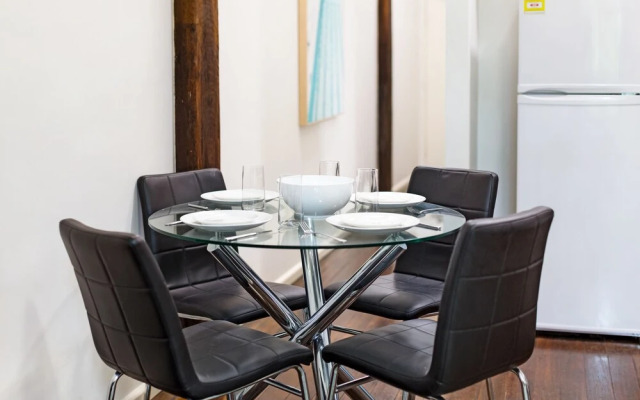 Pyrmont 306 Goldsborough Apartment