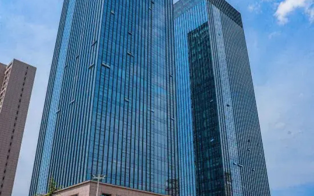 Qingyang Hongrui Yaju Hotel