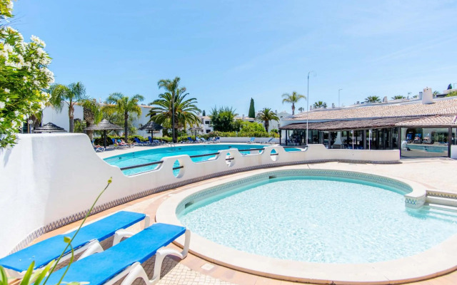 #082 Sao Rafael Flat with Spacious Pool 5min Beach