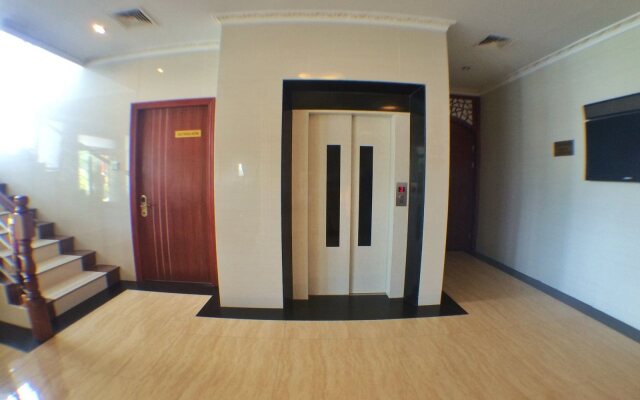 Grand Hoyah Hotel