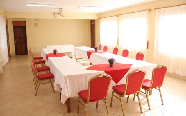 African Village Hotel