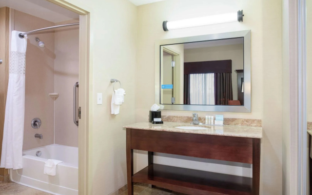 Hampton Inn & Suites Denver/South-RidgeGate