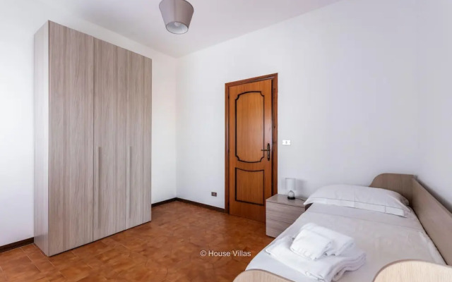 Peony Apartment in Noto