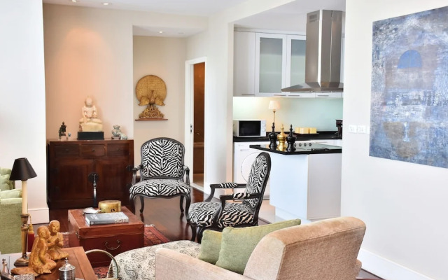 1 Bed Serviced Skyvilla With View Check in 15h to 22h Only