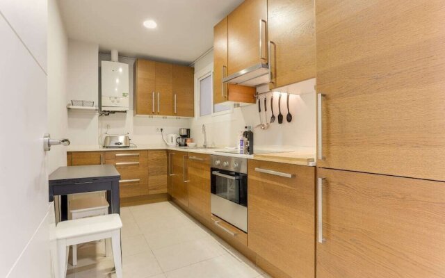 Cosy 4bdr in Exiample, 10mins to Plaza Catalunya