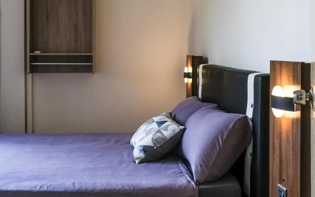 Step In Lodge - Hostel