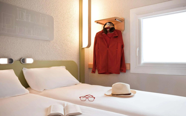 ibis budget Pontault Combault RN4 Marne la Vallée