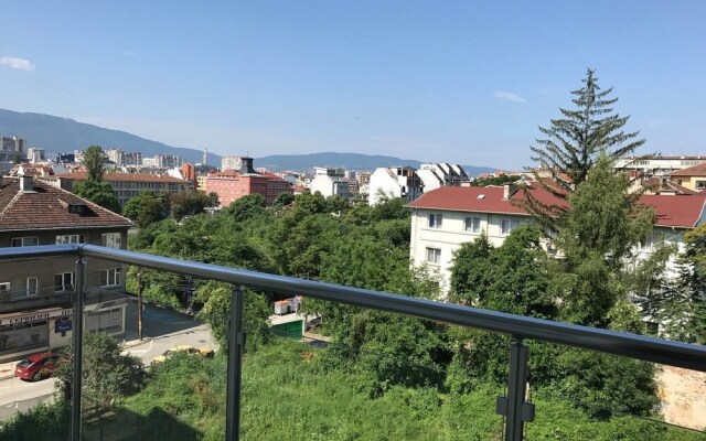 Fm Premium 1-Bdr Apartment - Banishora District