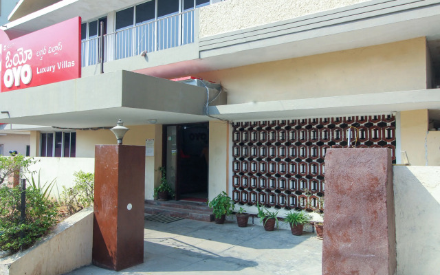 OYO 12237 Luxury Villas