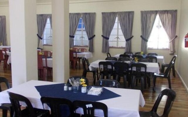 Franschhoek Travellers Lodge & Group Accommodation