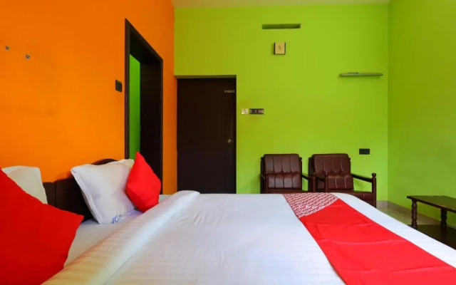 OYO Flagship 75052 Kuku Residency