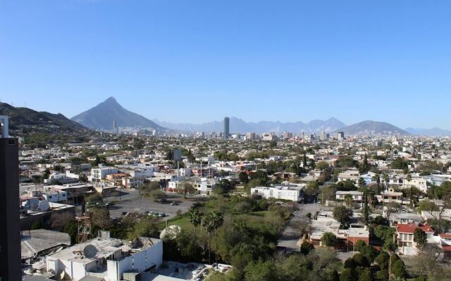 Loft Zona TEC, practical w view, gym, 1KSB terrace, 1 bathroom by Mty Living - Danis