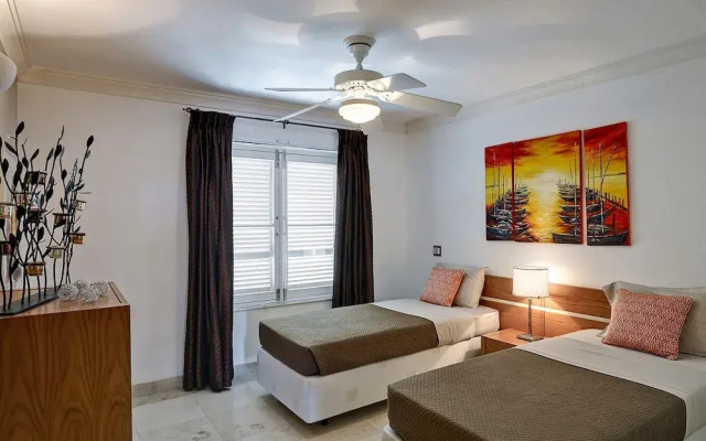 Waterside 303
